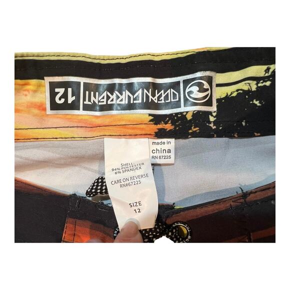 ⸻

Ocean Current Boys Board Shorts Size 12 Multicolored Scenic 
Surf Beachwear - Picture 8 of 8